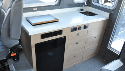 ThunderJet-Pilot-Feature-Starboard-SuspensionSeat-Large-Galley-1556635465652.jpg
