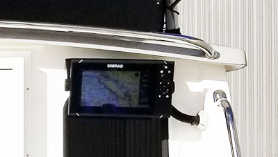 Sea-Sport-Aleutian-2600-Iridium-Grey-SIMRAD-Chart-Plotter-at-Aft-1677100310492.jpg