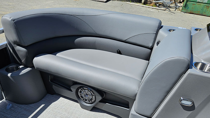2024 Avalon VLS 19 Quad Lounge Premium Package Black For Sale